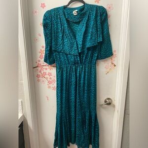 Chic Teal Midi Dress